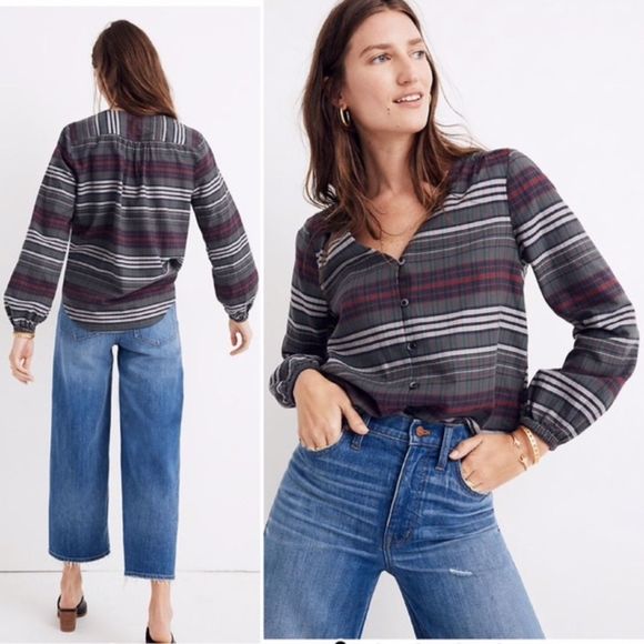 Madewell V-Neck Button-Down Shirt in Pineview XS - Picture 2 of 6